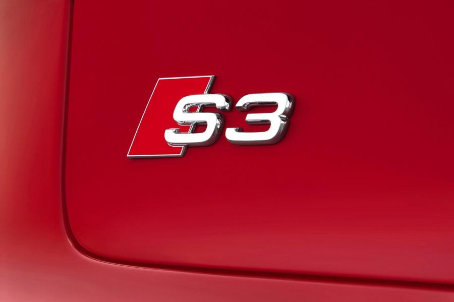 Логотип Audi S3 Sedan (8V) 2013 года  (WW) (фото 26 из 95)